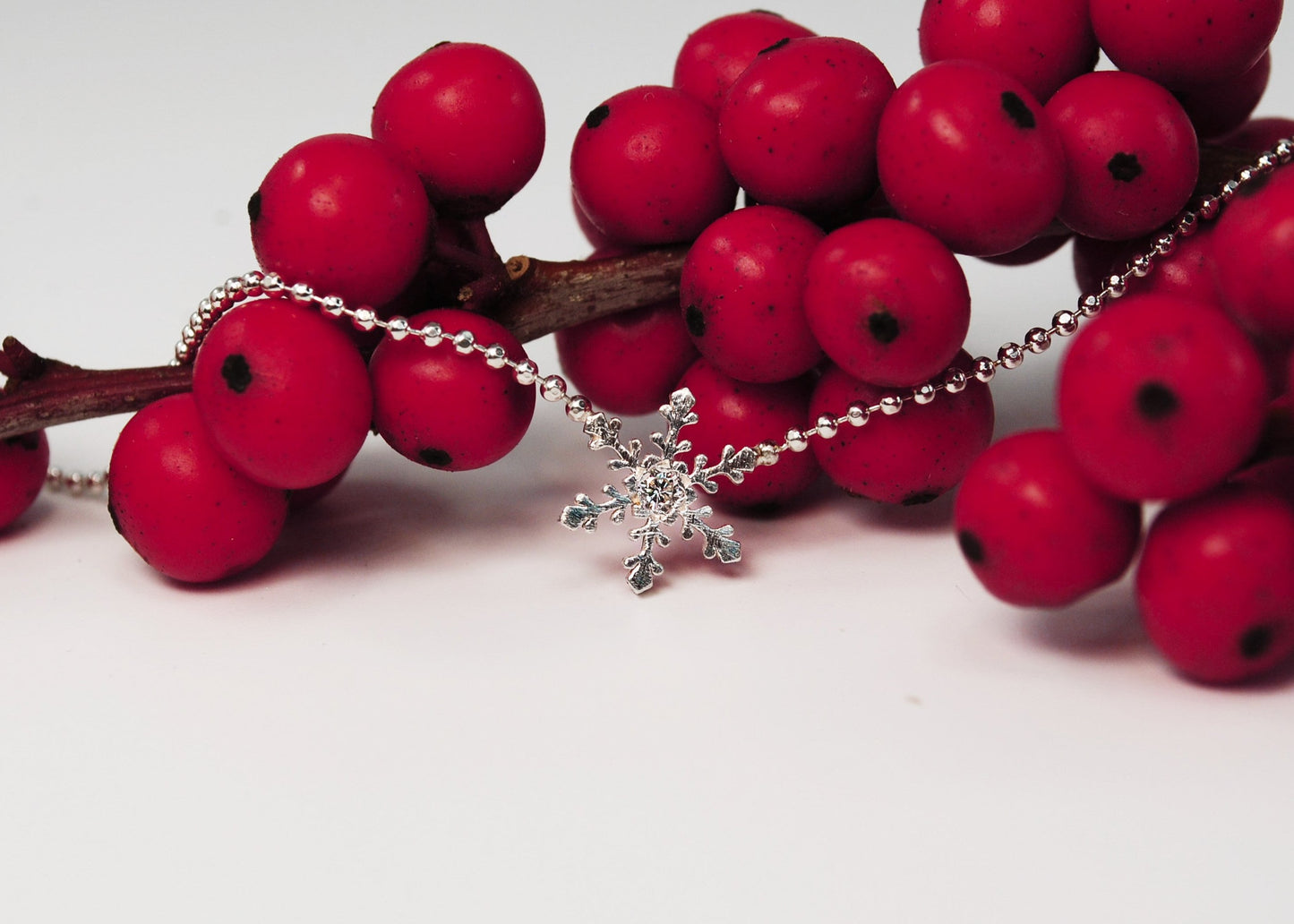 Fiore di Neve 3  - Collana con diamante